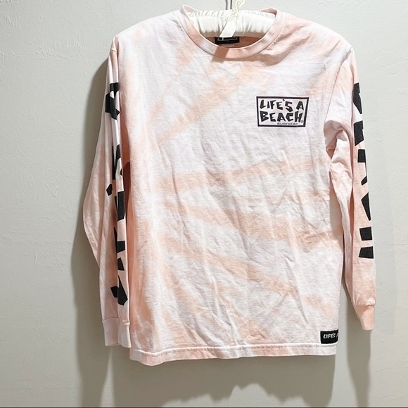 LIFES A BEACH Women’s Y2K Tie Dye Graphic Tee - Picture 1 of 7